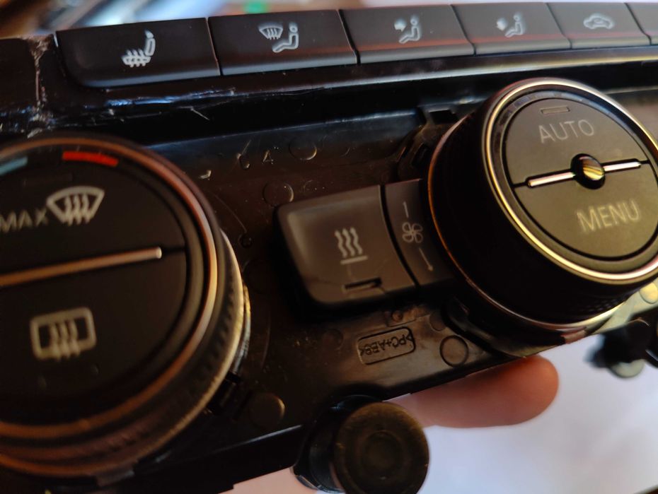 Контролен панел климатик и панел скоростен лост VW Passat B8 Пасат Б8