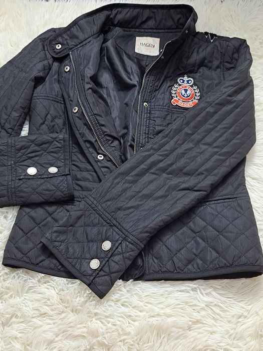 Черно есенно яке