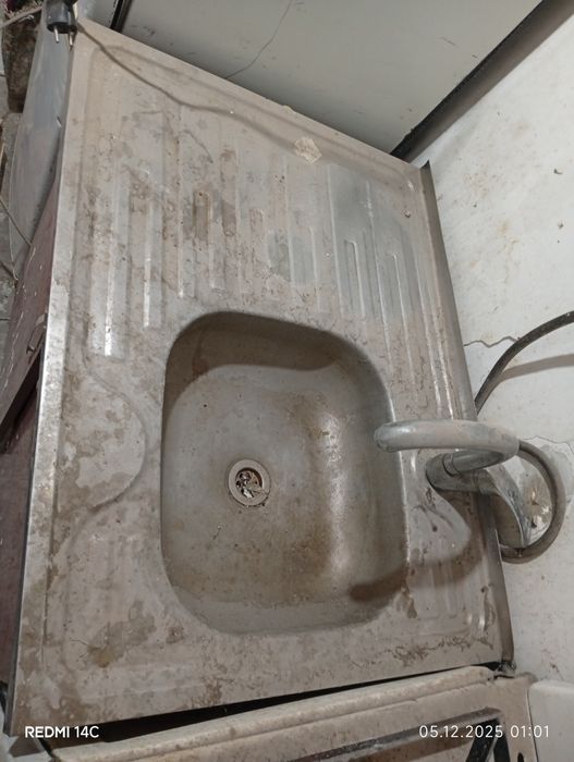 Продается кухонная тумба с раковиной