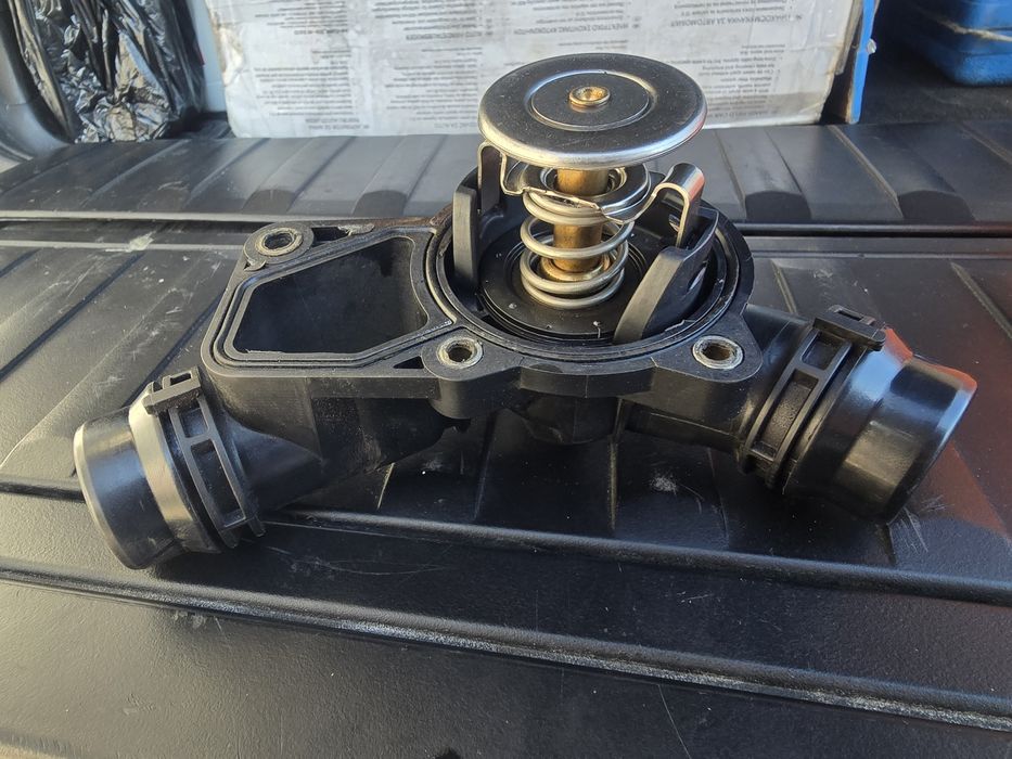 Термостати за BMW M54B30