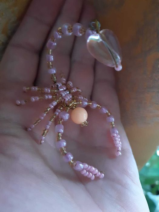 Скорпионы из бисера