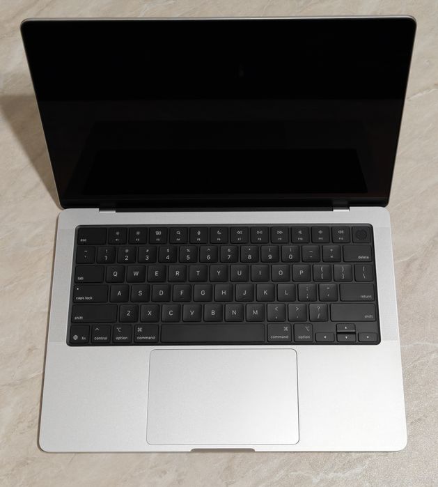 MacBook Pro 14 M5 24/1TB 5 циклов