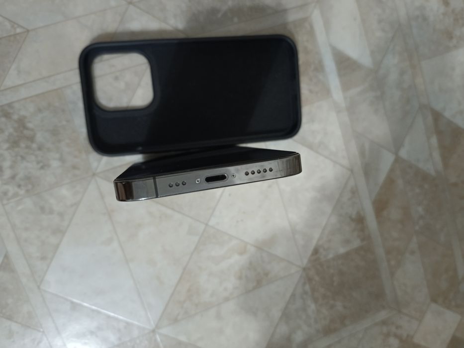 Продам Айфон 13 про 256гб