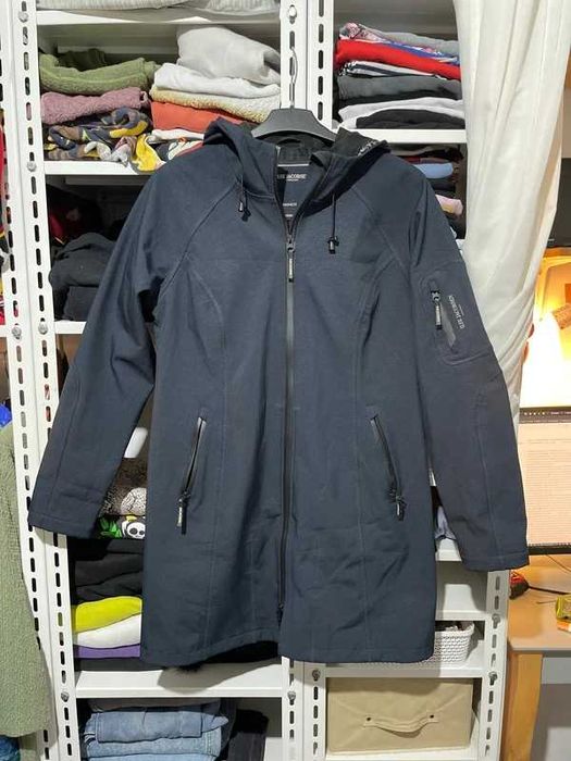 Trenci nordic de ploaie și vânt