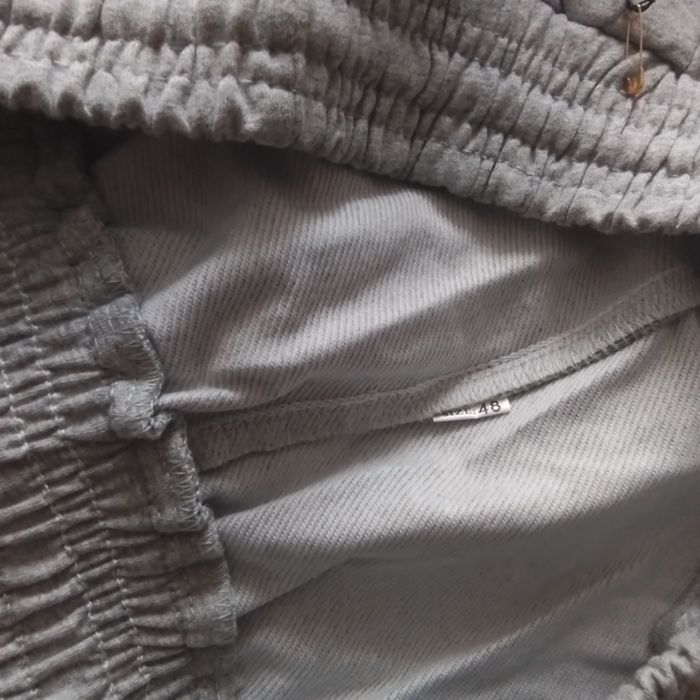 Женские спортивные штаны.