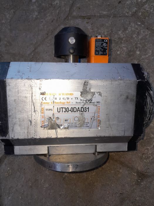 Vând diverse  pompe de apa și lespede