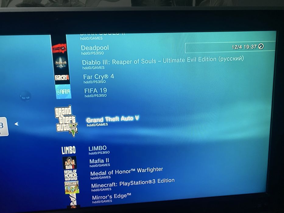 PS3 Slim 465GB+2 геймпада +40 игр