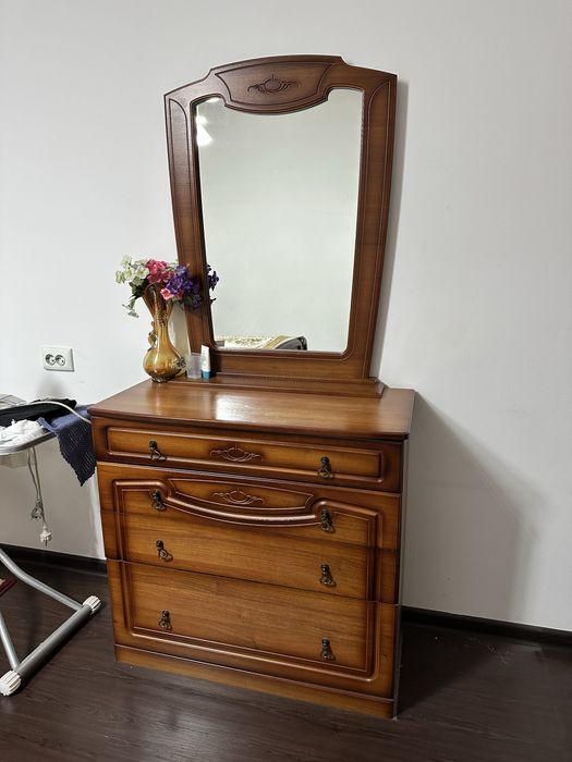 Спальный гарнитур