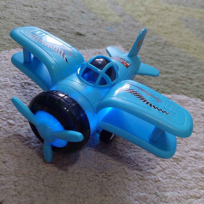 Продам музыкальный вертолёт