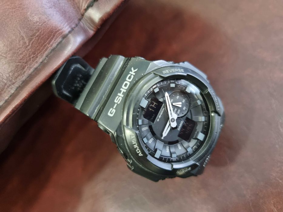 Часовник Casio G-SHOCK