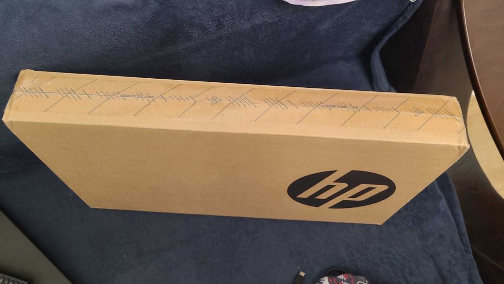 Laptop HP 250 G9 , cu Intel i5-1235U , 24 gb ram , ssd 1 tb -nou