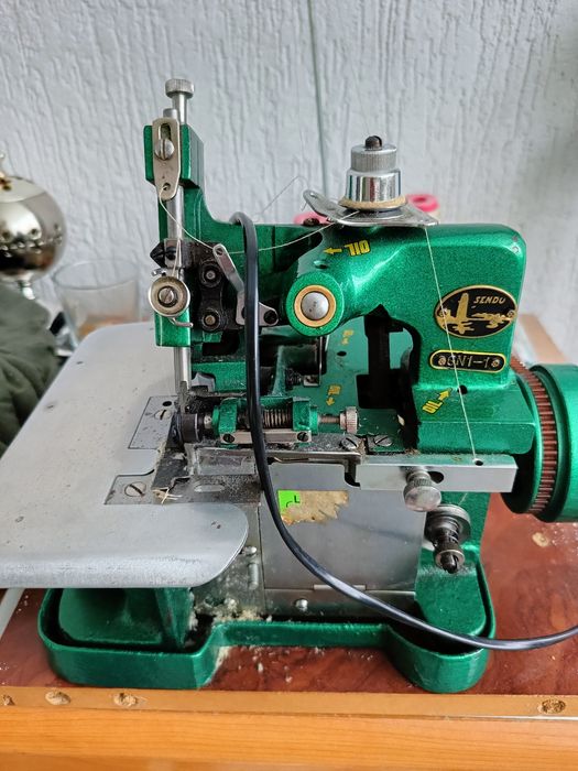 Оверлок 51, трехниточный