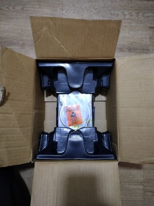 Продам жесткие диски по 2 Tb, 2 шт.