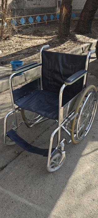 Продам  инвалидную коляску