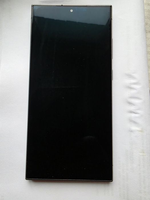 Продавам телефон Samsung galaxy s24 ultra