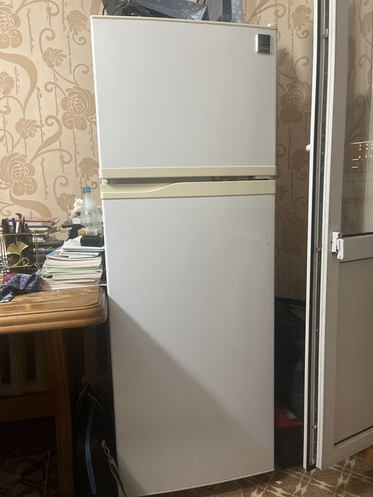 продоется золодильник samsung