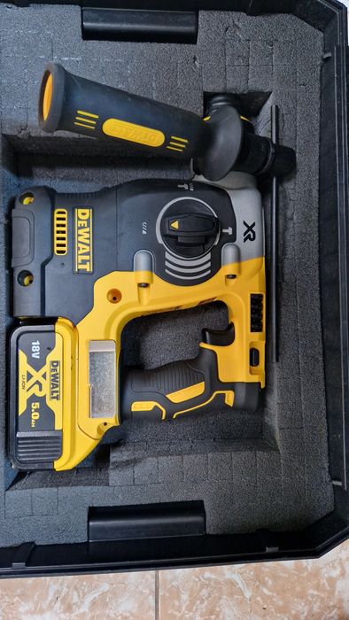 Rotopercutor dewalt DCH.273.