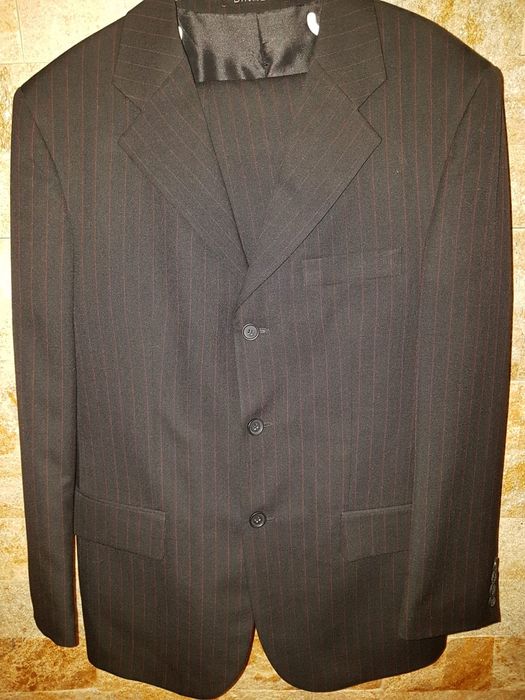 Costum barbati marca Dinasty negru cu dungi marimea M