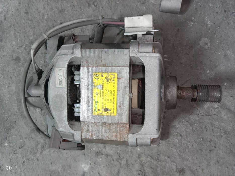 Продам электродвигатели