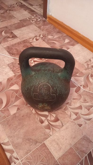 Продам гирю 16 кг