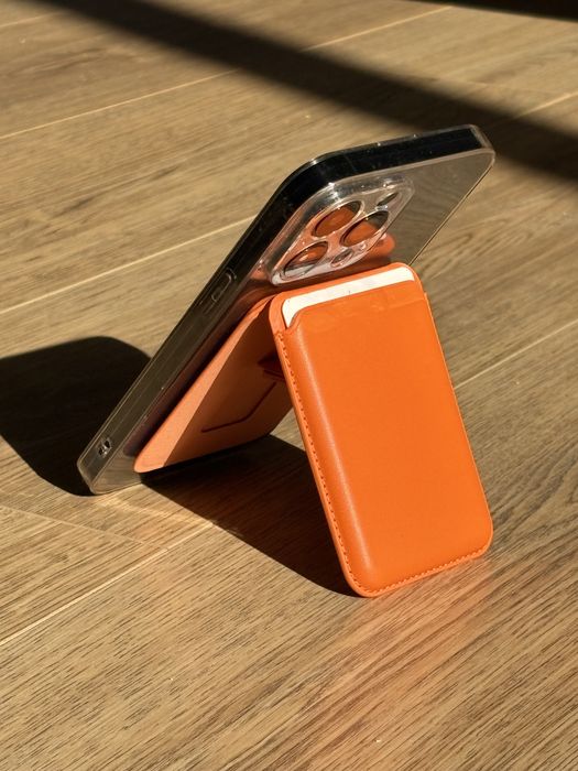 Карт холдер на магните