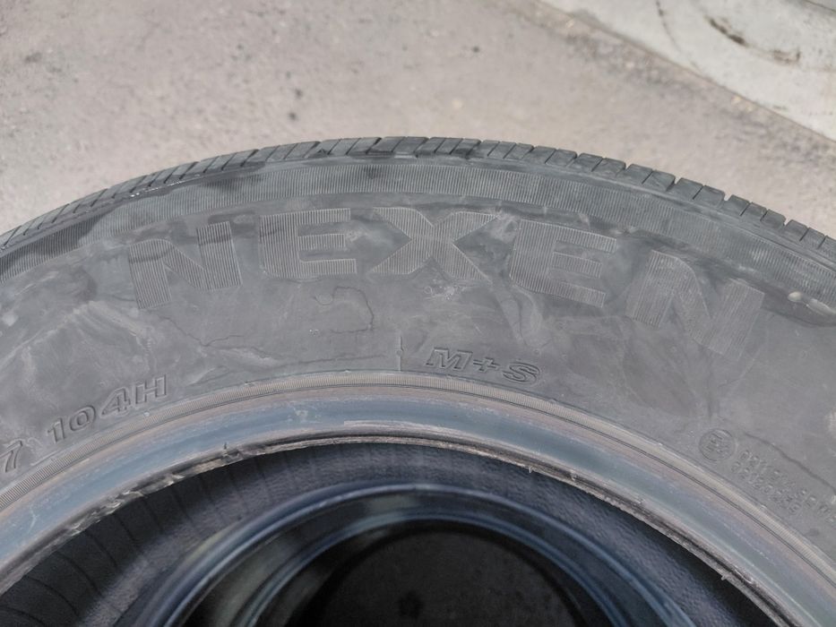 Продается шины 235/65 17R