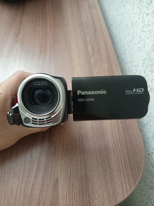 Отличная видеокамера Panasonic HDC-SD40 Full HD