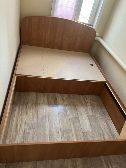 Кровать с ортопедическим матрасом