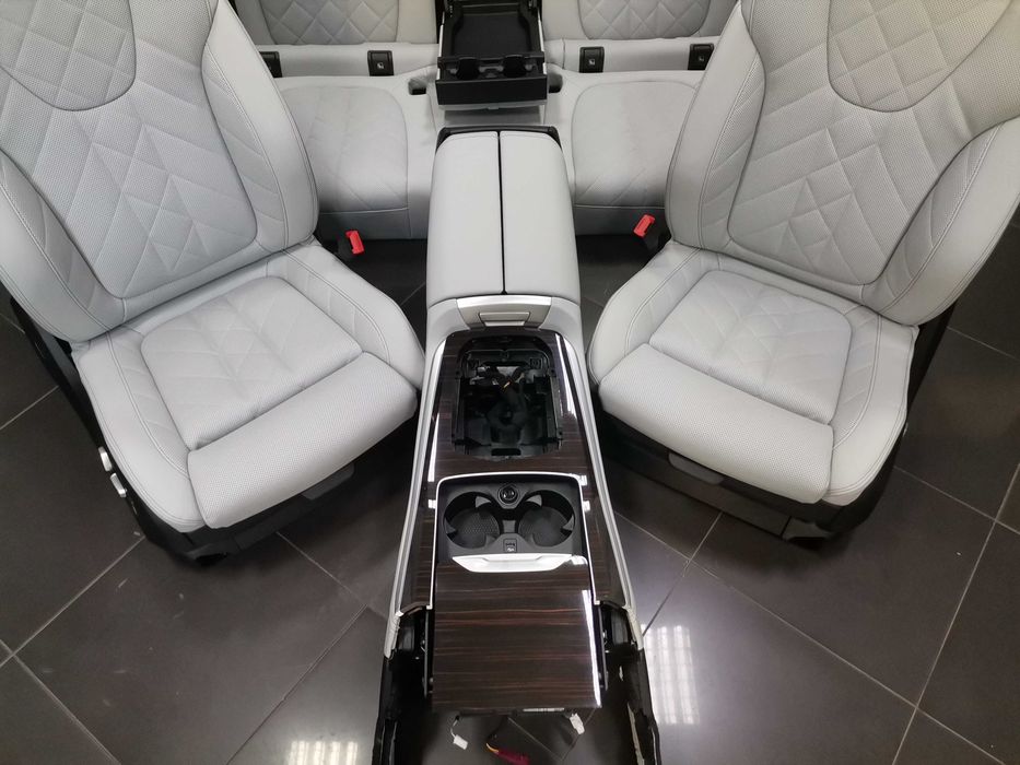 НОВ Спортен Кожен Салон Sensafin BMW X5 G05 X7 G07 Silverstone