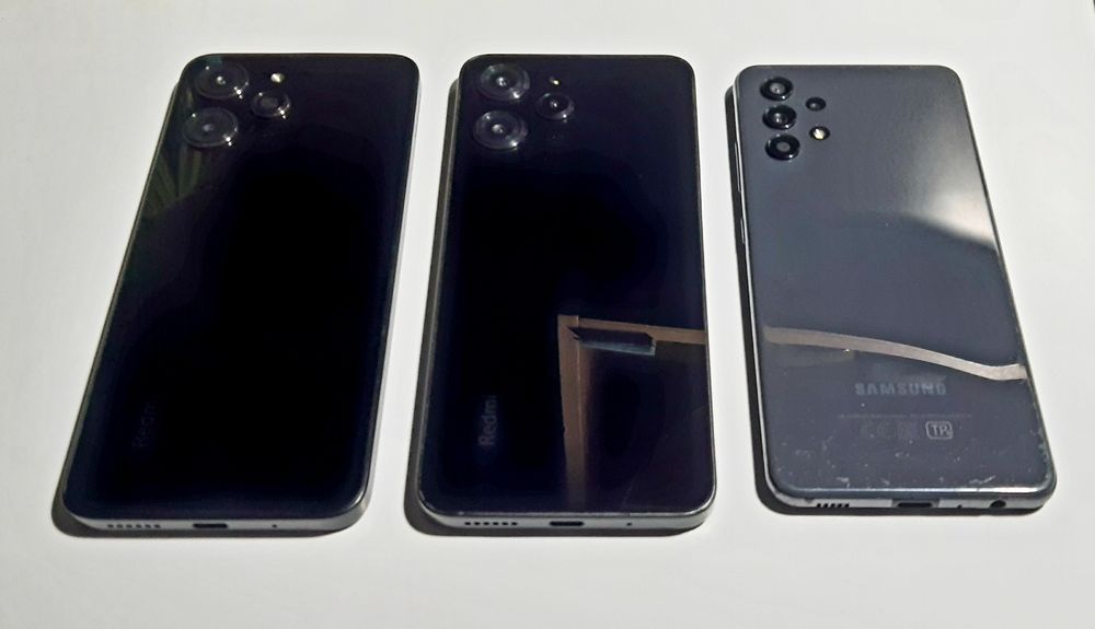Redmi 12, Samsung a32