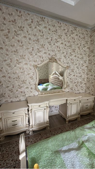 Продается спальный гарнитур бу в хорошем состоянии.