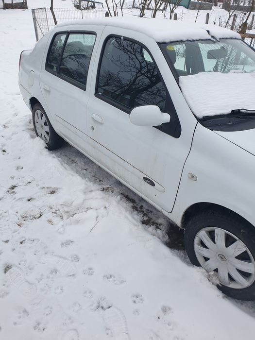 Vând Renault simbol