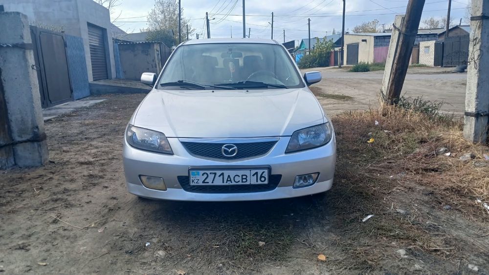 Продам машину Мазда 323