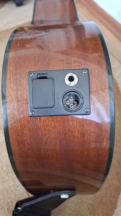 Chitara electroacustica Fender.  model CD-60/NAT
