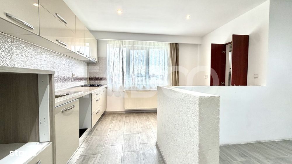 Apartament cu 3 camere de vanzare cu parcare Floresti