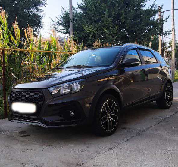Продается LADA Vesta sw cross 1.8 AMT