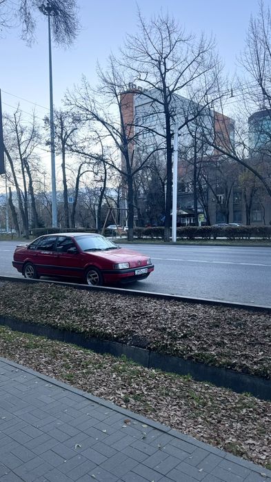 2.8 продам машину срочно
