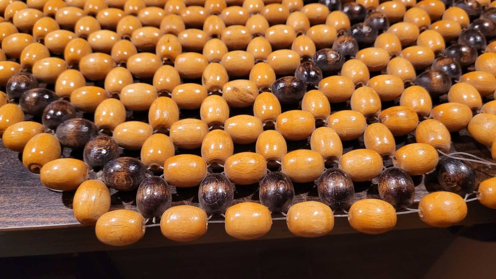 Масажна постелка от дървени топчета шофьорска седалка