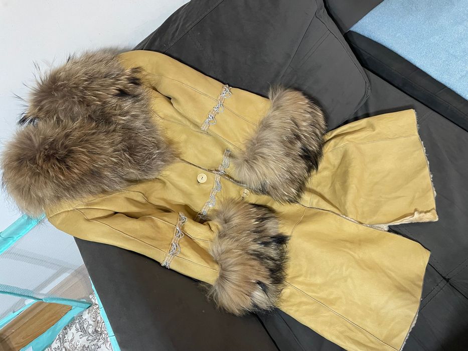 Бутиково палто с естествен косъм