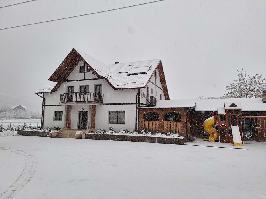 vand pensiune gura humorului