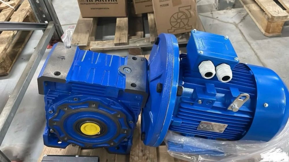 Мотор редуктор червячный NMRV RV двигатель