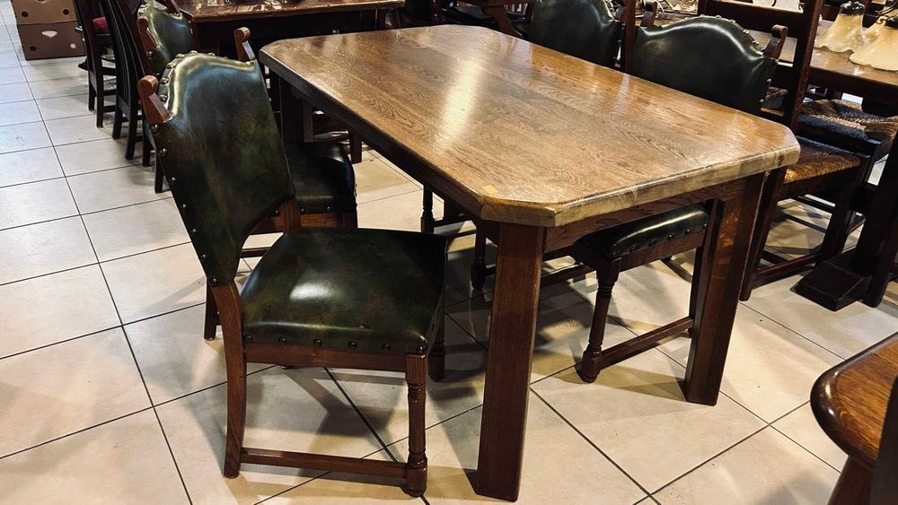 Масивна дъбова маса в комплект с 4 стола