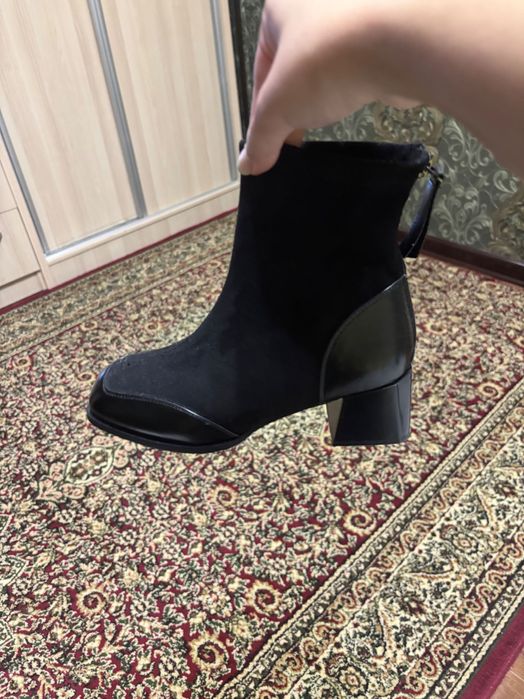 Новые сапожки покупала за 100$ не носила не разу