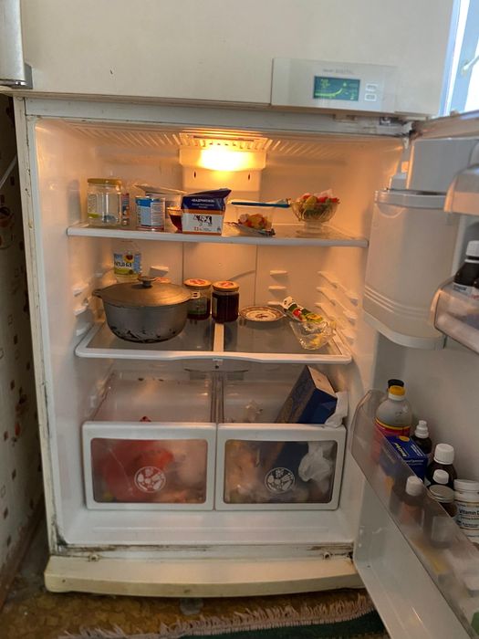 Продам холодильник