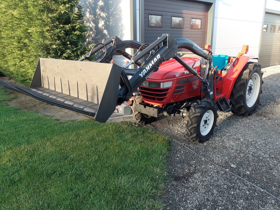 Tractor japonez kubota yanmar33cp 4x4