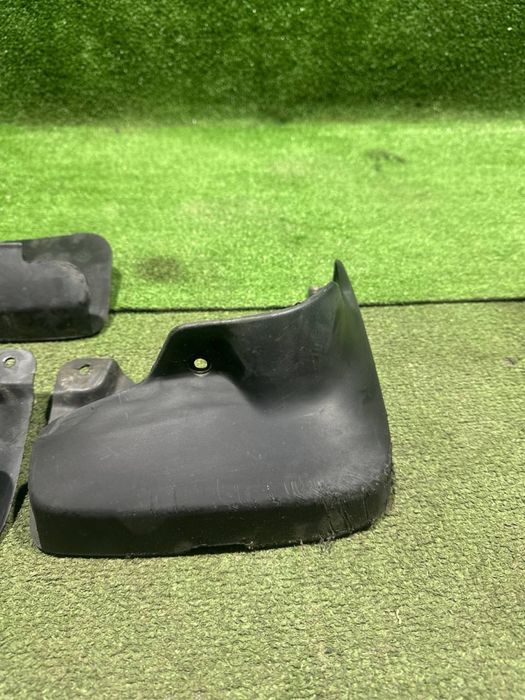 Бризгавик Toyota Carolla