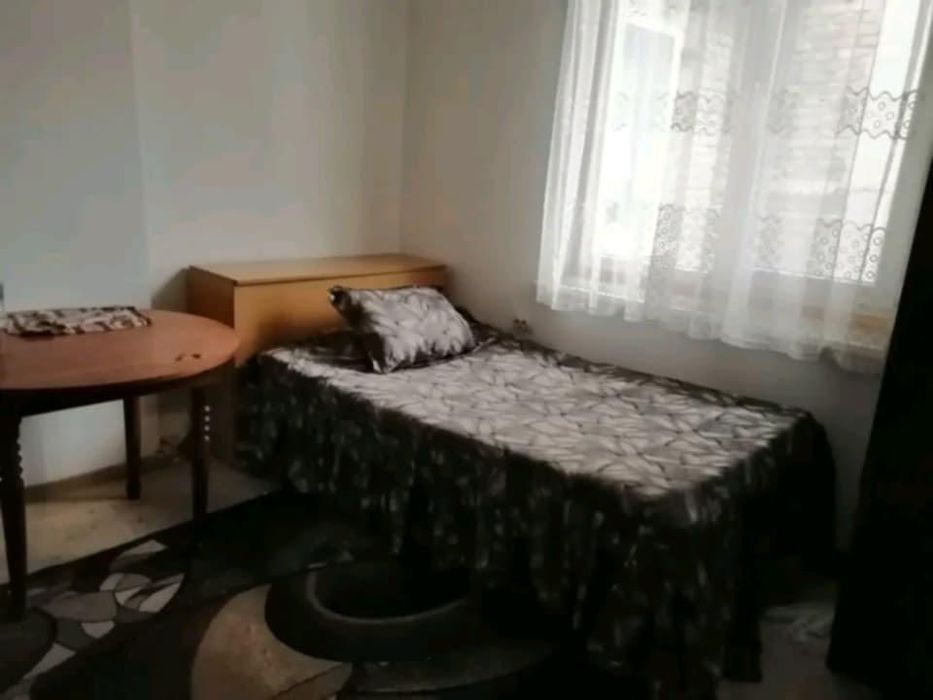 Дава се под наем Тристаен апартамент в Пловдив, Кършияка - 85 кв.м за 350 € - Снимка #2