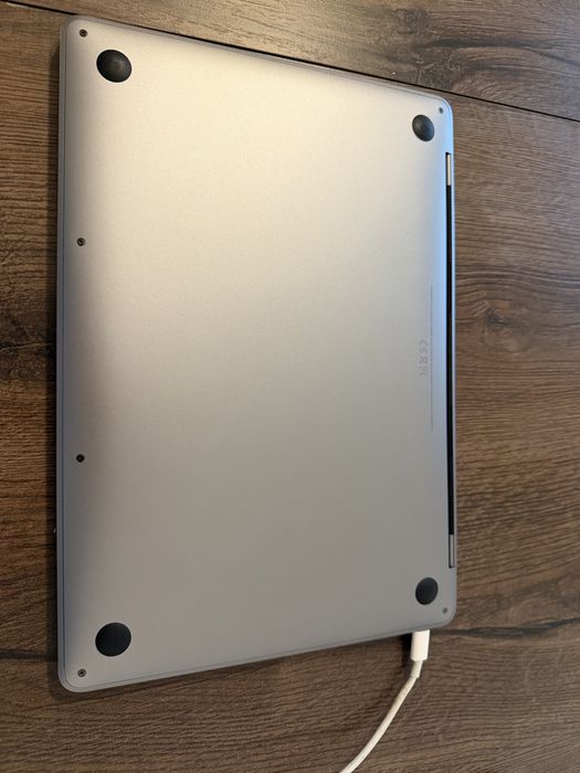 MacBook Pro 13" 2017, 128GB, 8GB RAM