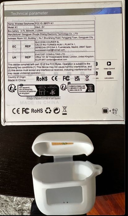 Casti cu Afisaj si Touch