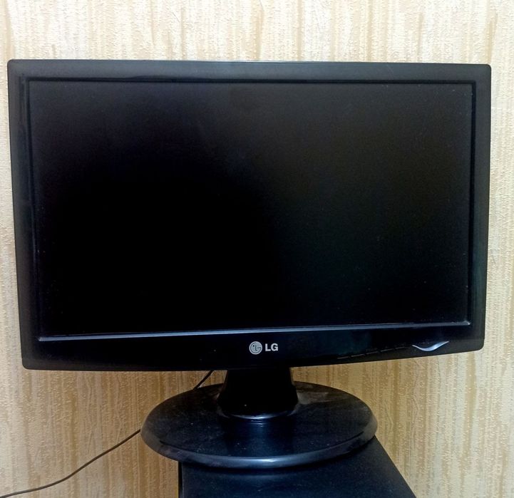 Продаю монитор 16 lg